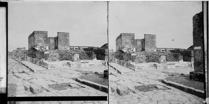 Pompéi, temple de la Fortune_0