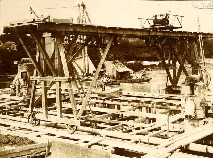 La construction des écluses de St Aubin lès Elbeuf_0