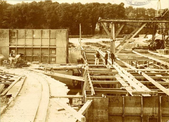 La construction des écluses de St Aubin lès Elbeuf_0