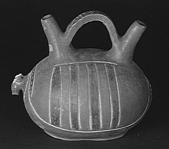 Bouteille (zoomorphe)_0