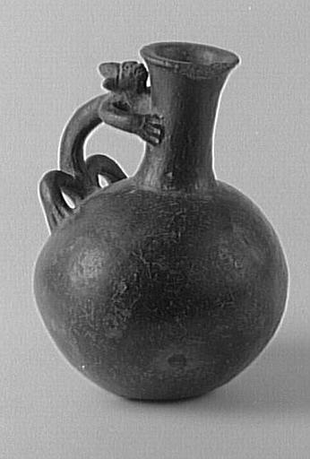 Vase (à anse, zoomorphe)_0