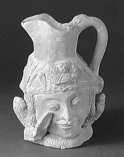 Pichet (céphalomorphe)_0