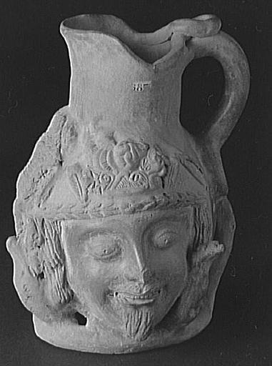 Pichet (céphalomorphe)_0