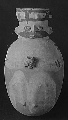Vase (ovoïde, anthropomorphe)_0