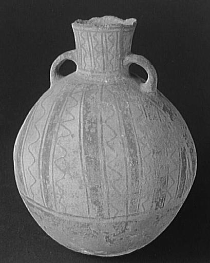 Vase (globulaire, à anses)_0