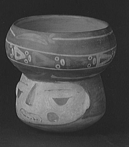 Vase (céphalomorphe, composite)_0