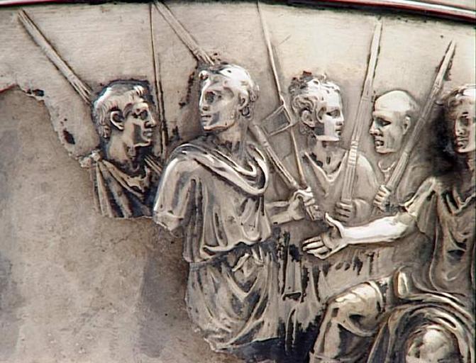 Trésor de Boscoreale : Auguste recevant la soumission des barbares_1