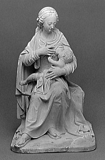 Vierge assise allaitant l'Enfant_1