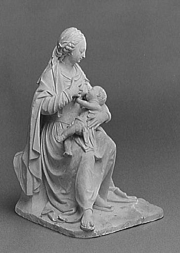 Vierge assise allaitant l'Enfant_0