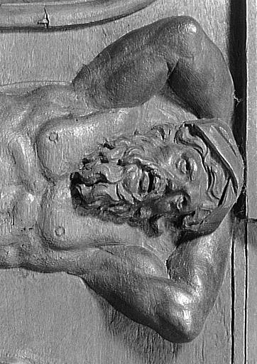 Reliquaire en forme de Mausolée de Saint-Maurice_5