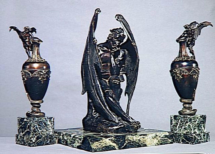 Vase aux chauves-souris_0