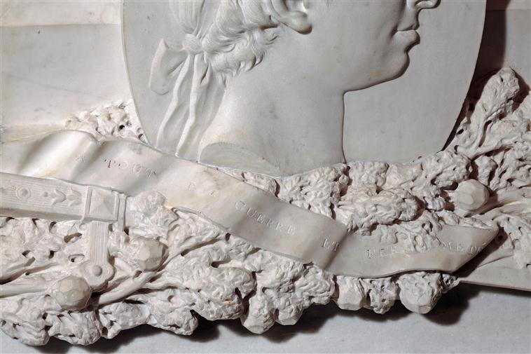 Monument du coeur de Victor Thérèse Charpentier, comte d'Ennery (Paris, 1732-Saint-Domingues, 1776), gouverneur des colonies françaises d'Amérique_16