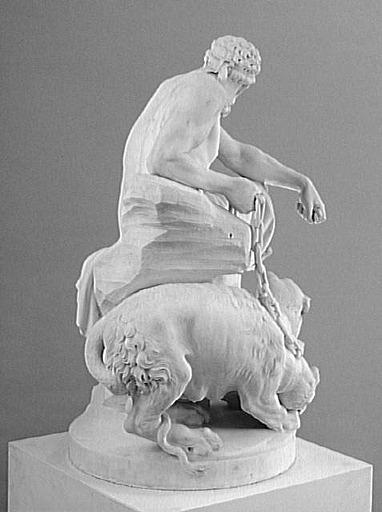 Pluton, dieu des Enfers, tenant Cerbère enchaîné_6