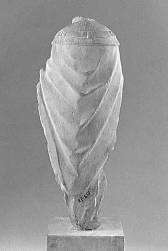 Statuette acéphale d'un roi de France vêtu d'un manteau fleurdelysé et portant le collier de l'ordre de saint Michel_1