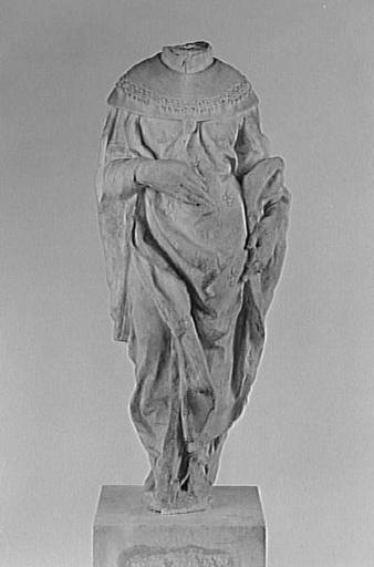 Statuette acéphale d'un roi de France vêtu d'un manteau fleurdelysé et portant le collier de l'ordre de saint Michel_0