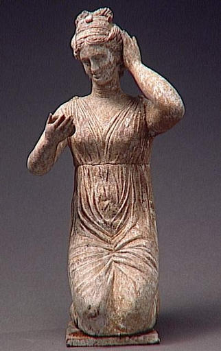 Femme à sa toilette_0
