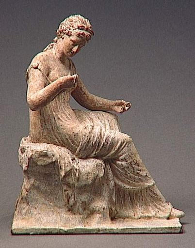 Femme assise_0