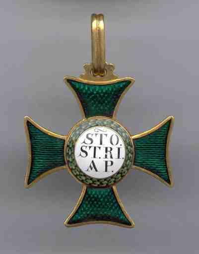 Grand Croix  de St Etienne de Hongrie, avec couronne or et émaux_4