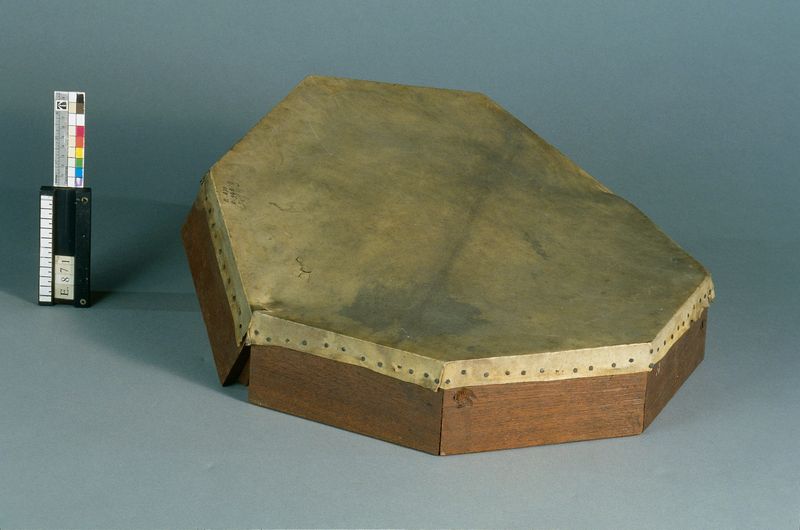 Tambour sur cadre octogonal "damphâ"_0