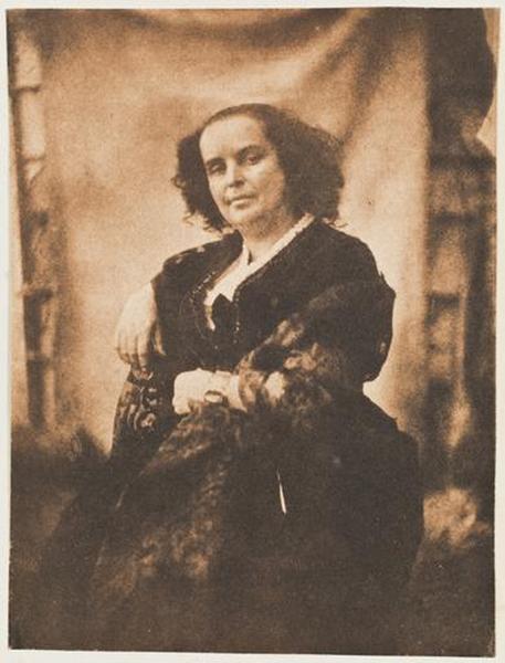 Madame Victor Hugo assise, à l'intérieur de la serre de Marine Terrace_0