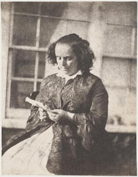 Madame Victor Hugo lisant, devant la serre de Marine Terrace_0