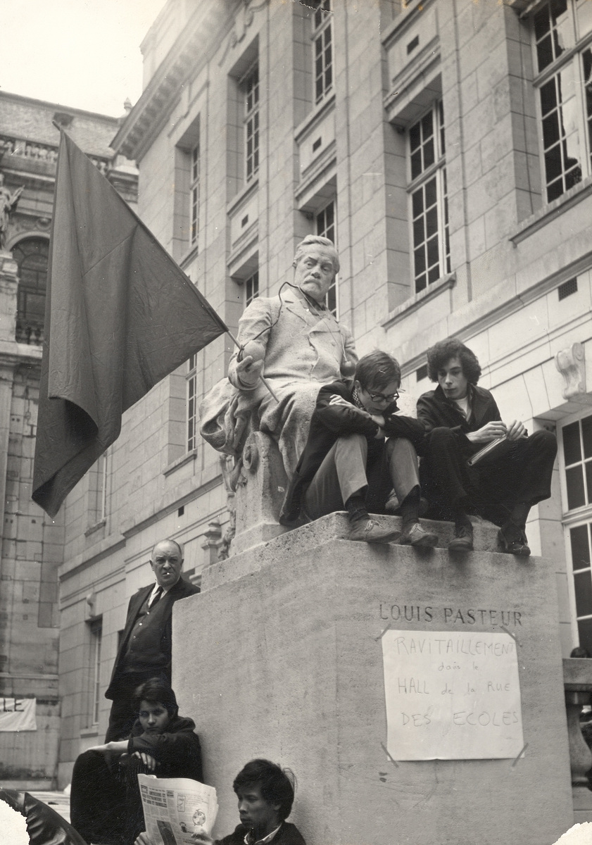 Les étudiants occupent la Sorbonne, Keystone, 1968