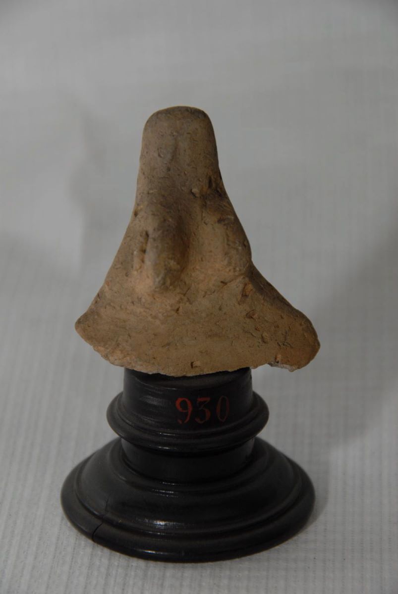 statuette (fragment)