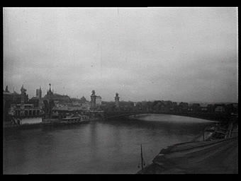 Le pont du côté des pavillons turcs
