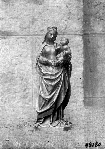 statue : Vierge à l'Enfant, vue générale