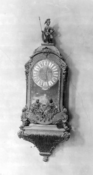 pendule et sa console, vue générale - © Ministère de la Culture (France), Médiathèque du patrimoine et de la photographie (objets mobiliers), tous droits réservés