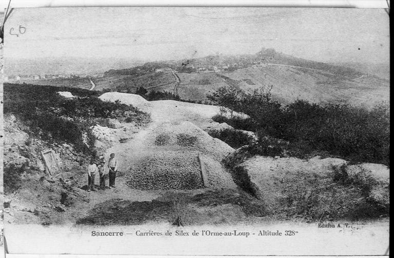'Sancerre - Carrières de silex de l'Orme-au-Loup. Altitude 328m'.