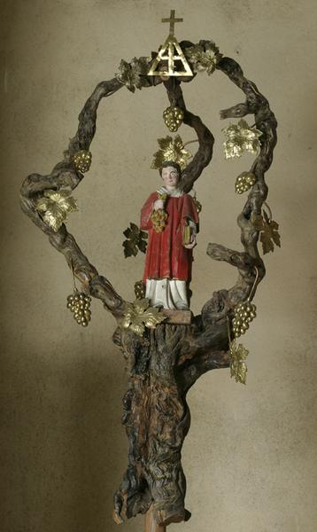 Détail de la stuatuette de saint Vincent.