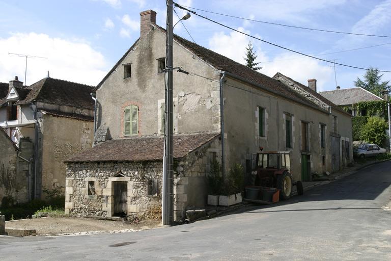 Vue de volume, prise de la rue.