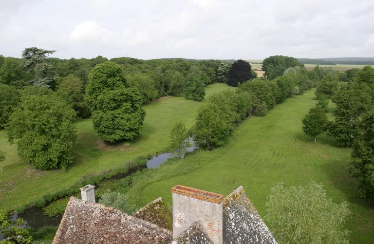 Parc, vue prise du château.