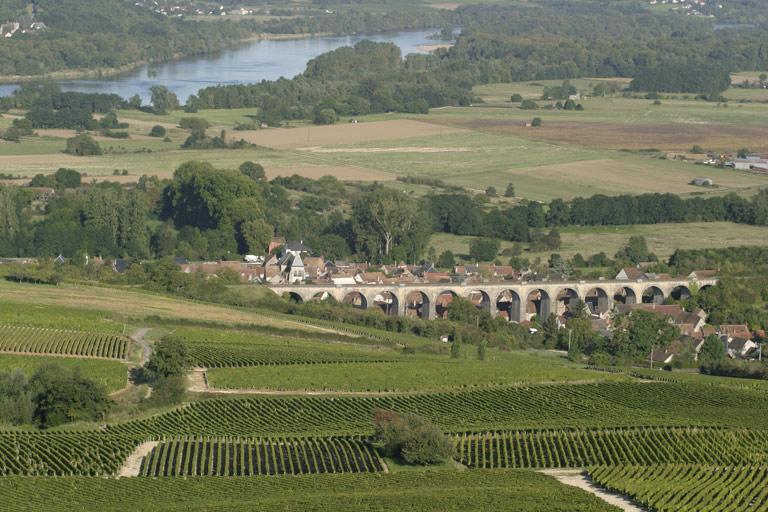 Vue prise de l'Orme aux Loups.