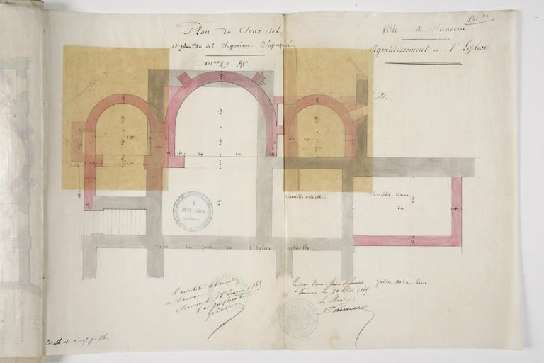 Agrandissement de l'église, plan du sous-sol et plan sol supérieur superposé.