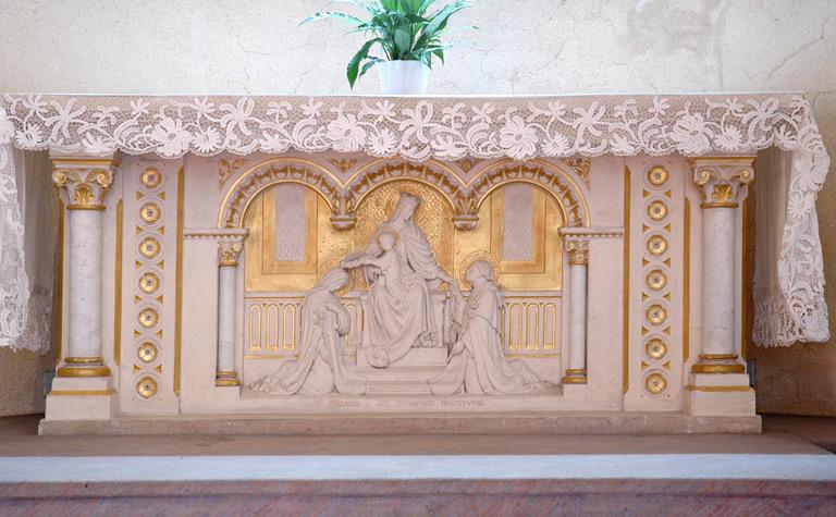 Autel secondaire : autel de la Vierge : vue d'ensemble.