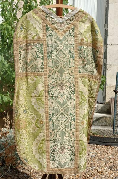 Voile de calice, chasuble, étole (ornement vert)