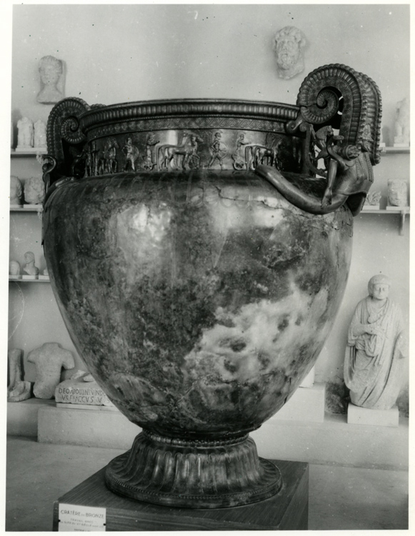 Cratère en bronze de Vix