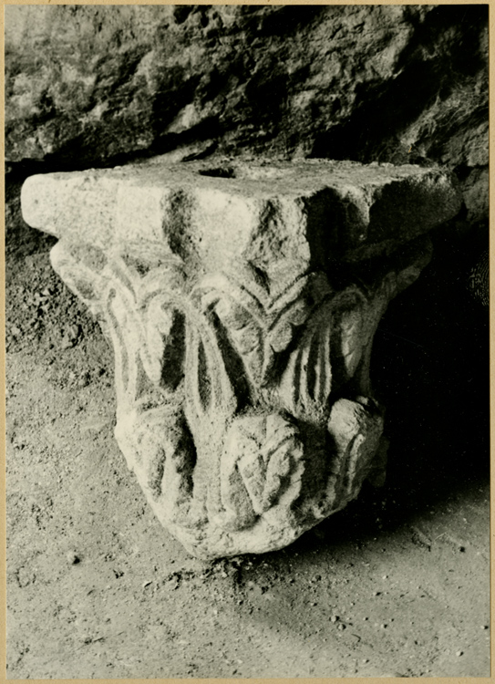 Eglise abbatiale : chapiteau du musée lapidaire