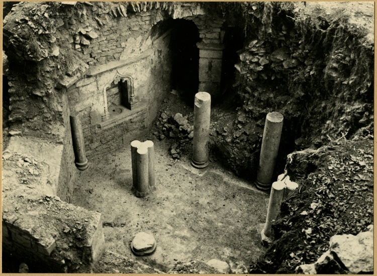 Fouilles de l'église : vue d’ensemble de l’hexagone