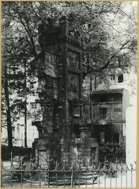 Vestiges de l’ancienne fontaine romaine