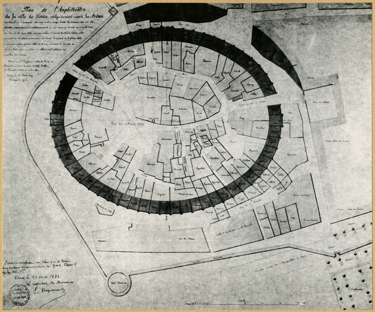 Reproduction d’un plan de l’amphithéâtre indiquant les maisons à démolir