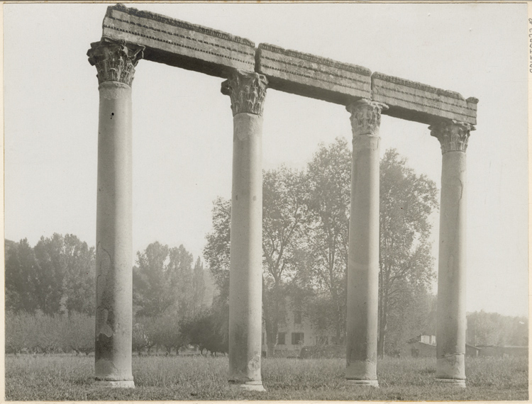 Ruines d’une colonnade