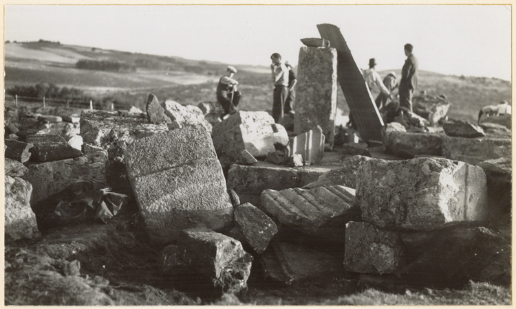 Dégagement des profils des corniches