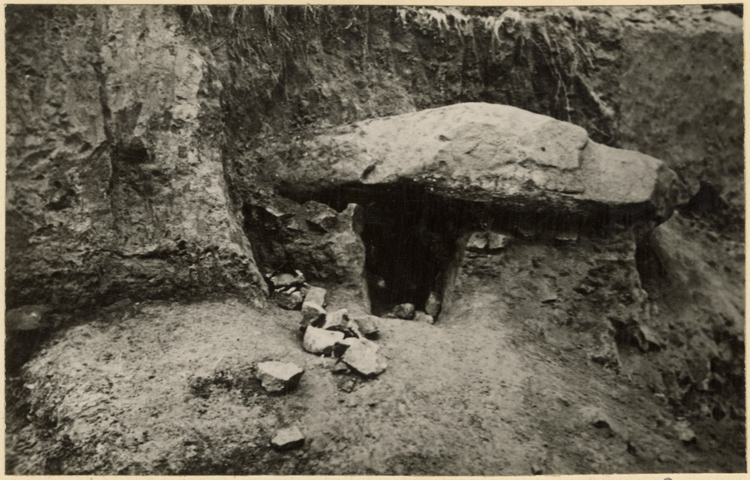 Chambre du tumulus après fouille