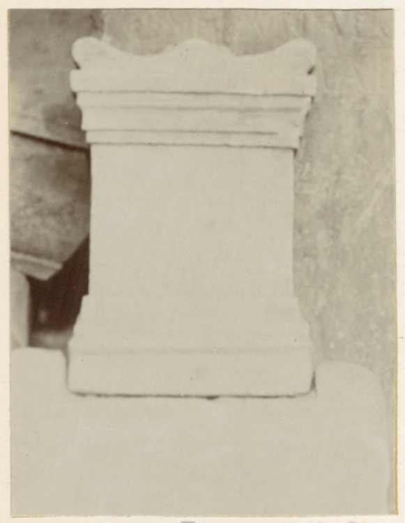 Cippe de Satilia Avita - © Ministère de la Culture (France), Médiathèque du patrimoine et de la photographie, diffusion GrandPalaisRmn Photo