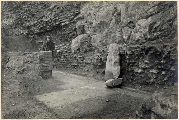 Galerie de drainage supérieure sur le site du théâtre