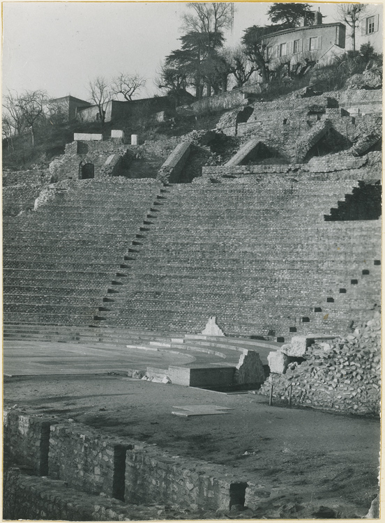 Orchestra du théâtre vue vers les gradins