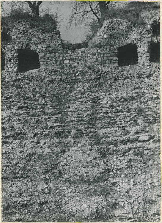 Sommet de l’hémicycle et escalier axial des gradins de l’odéon